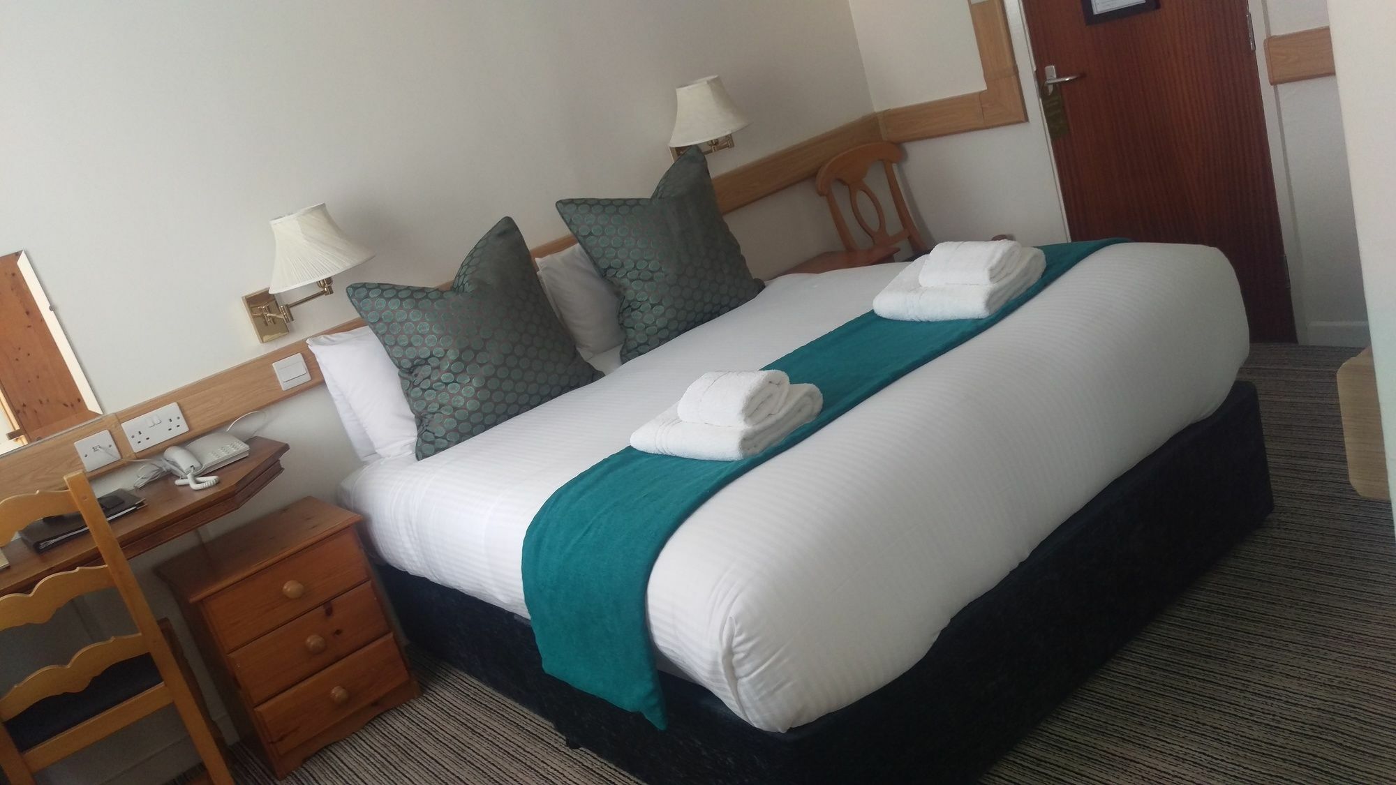 Hotel Vara Труро Экстерьер фото